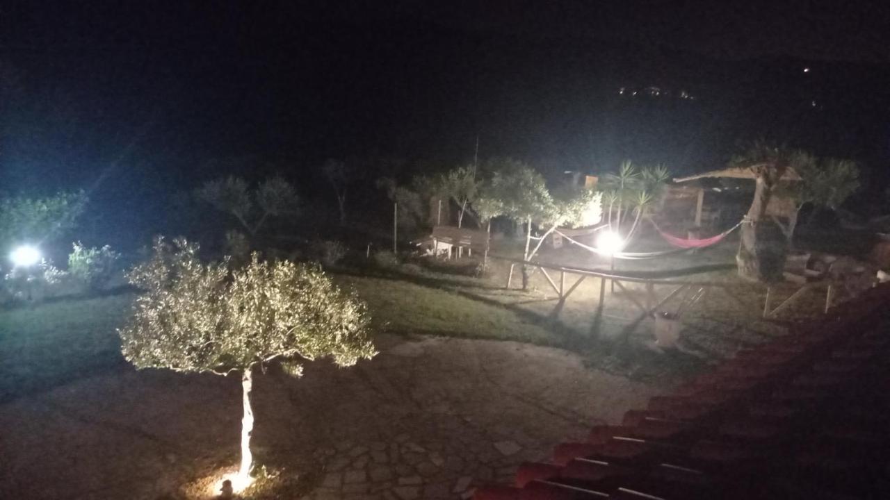Villa Rosa In Surrau Арцахена Екстериор снимка
