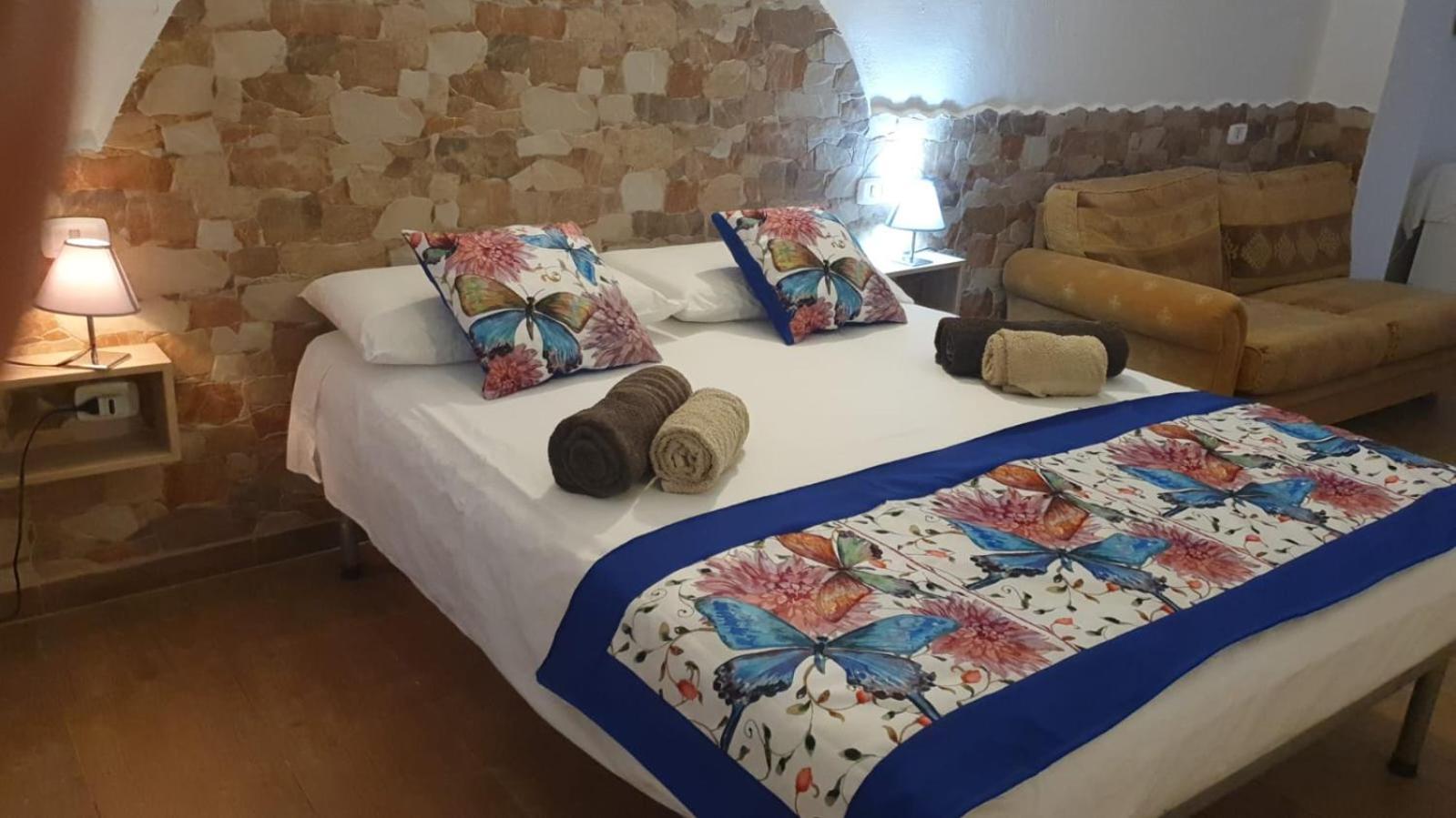 Villa Rosa In Surrau Арцахена Екстериор снимка