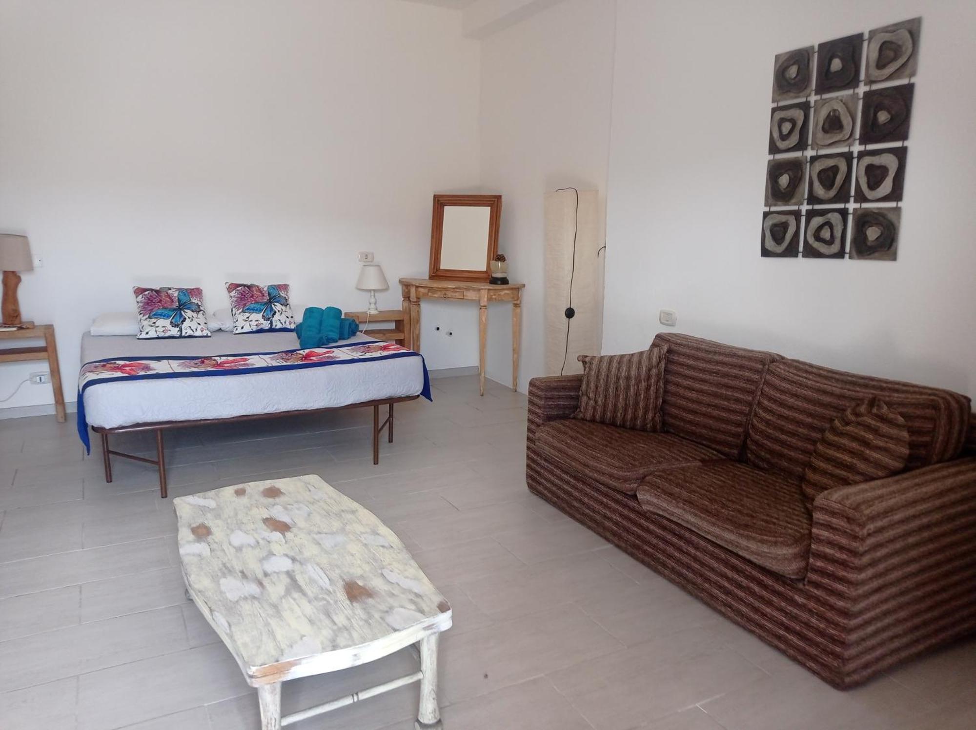 Villa Rosa In Surrau Арцахена Екстериор снимка
